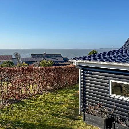 بيت للعطل In V With House Sea View إيسبيرغ