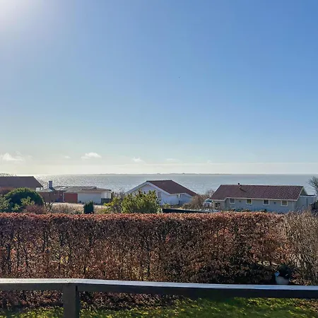 In V With House Sea View Эсбьерг