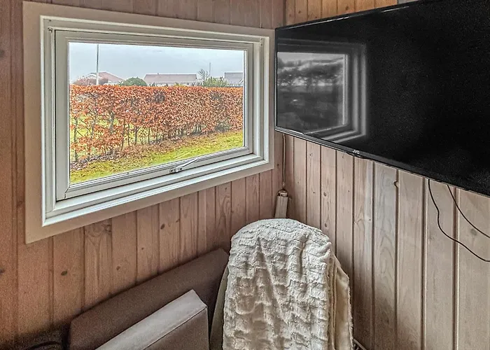 In V With House Sea View *